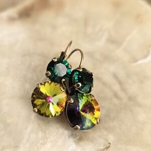 Large Volcano Green And Emerald Crystal In Two Settings Earrings In Brass